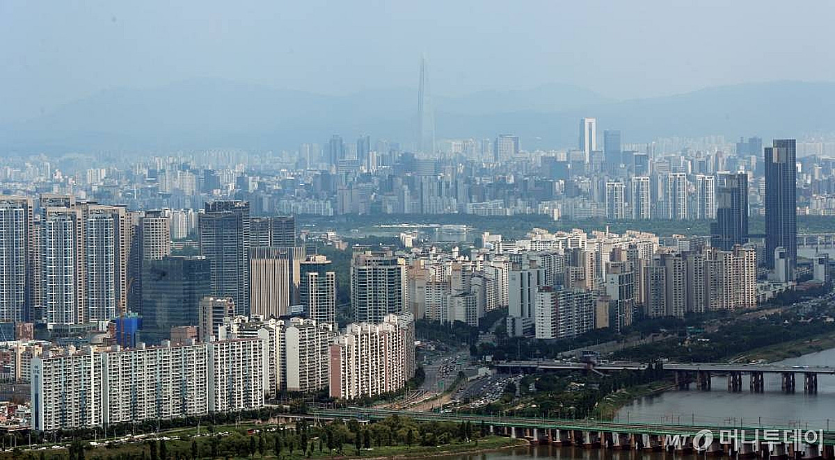 서울은 "넣고 보자" 지방은 '안 사요'…청약시장 양극화 이유는