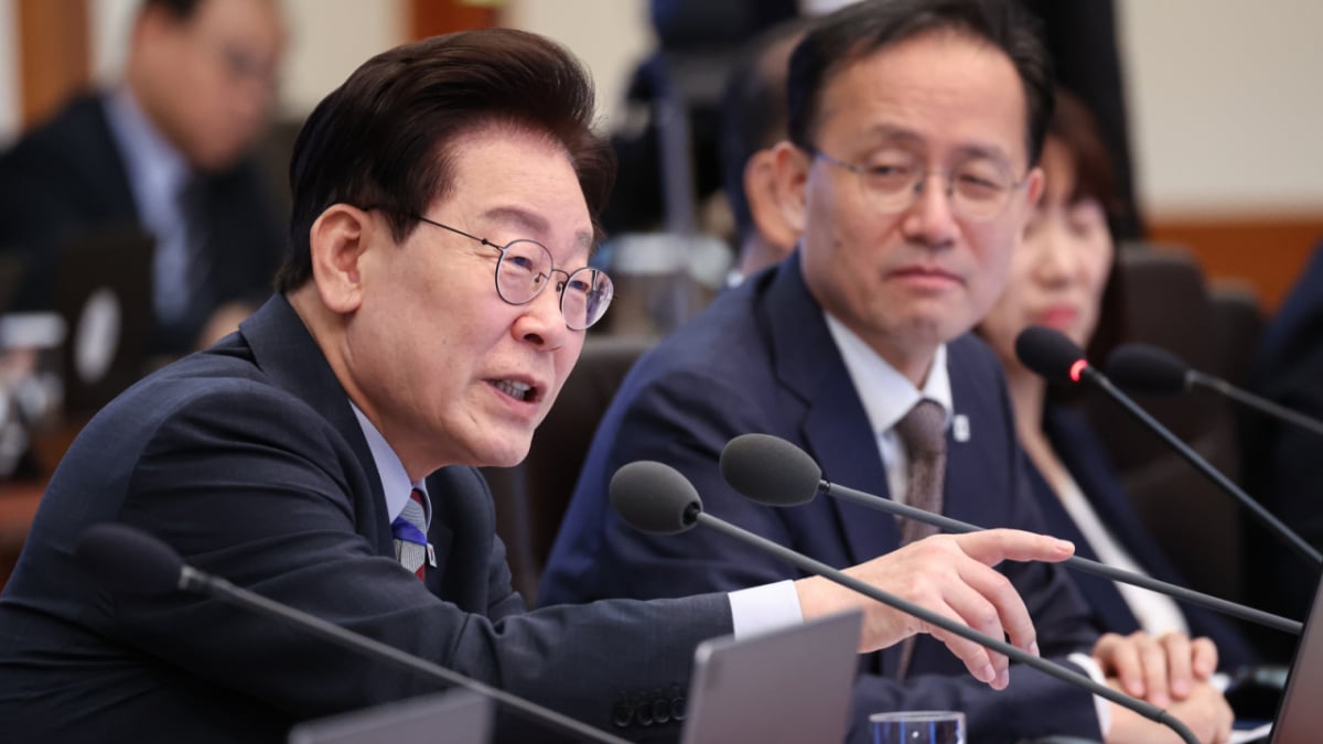 President emphasizes export growth following South Korea-China summit, calls for thorough follow-up