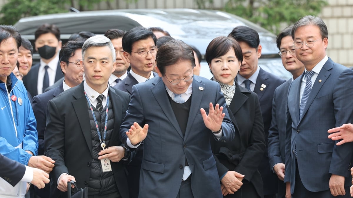 이재명 항소심 선고 앞두고…테마주 오리엔트정공 상한가 직행 - 머니투데이