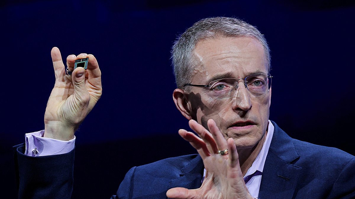 주가 반토막 낸 CEO 나갔다… 고꾸라진 인텔의 미래는? - 머니투데이