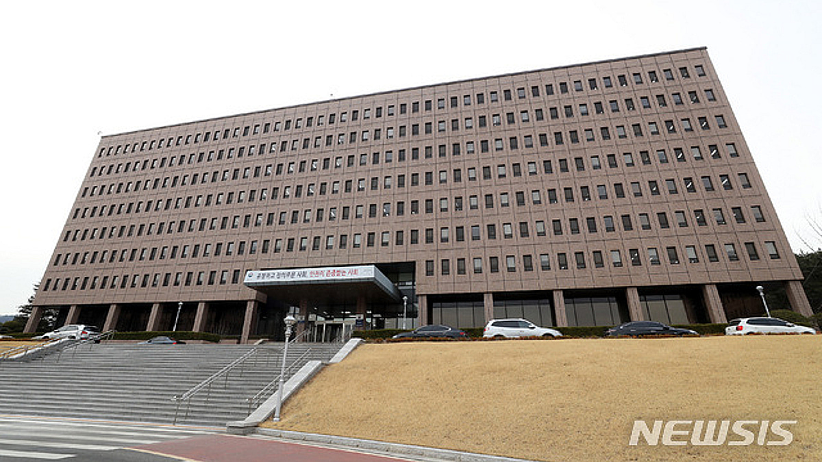 인천공항 자동출입국심사대 이용 모습