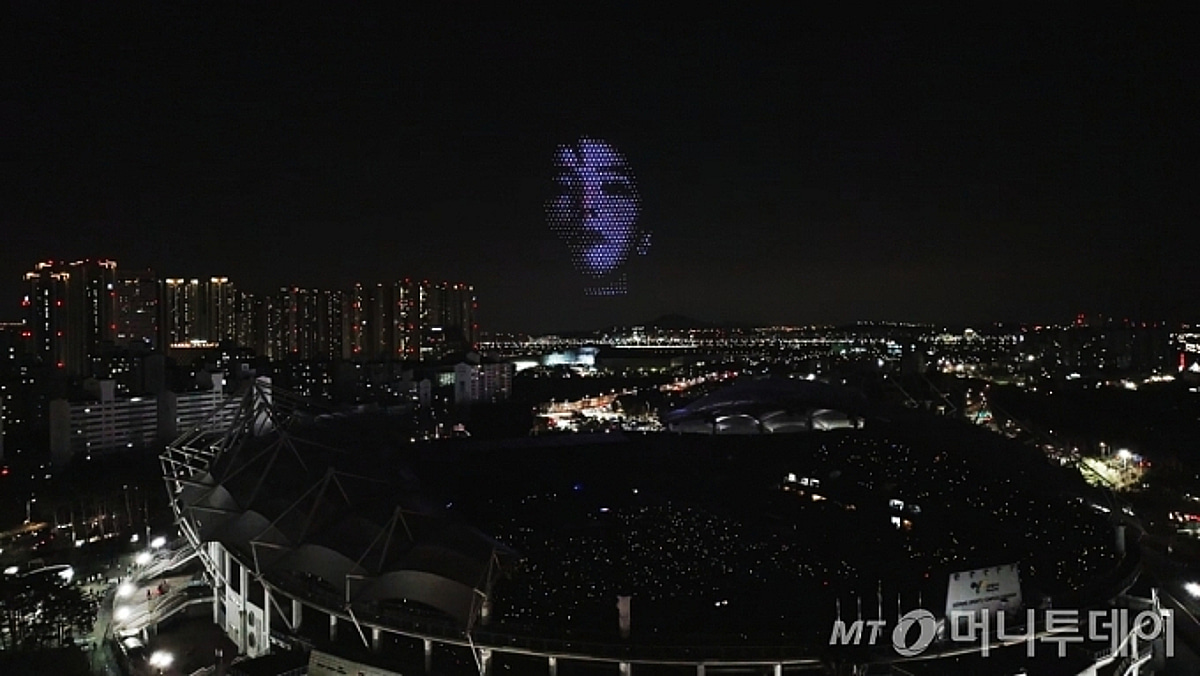 'GD 드론쇼' 이름 날린 유비파이... 글로벌 방산시장까지 고공비행 - 뉴스 썸네일 이미지