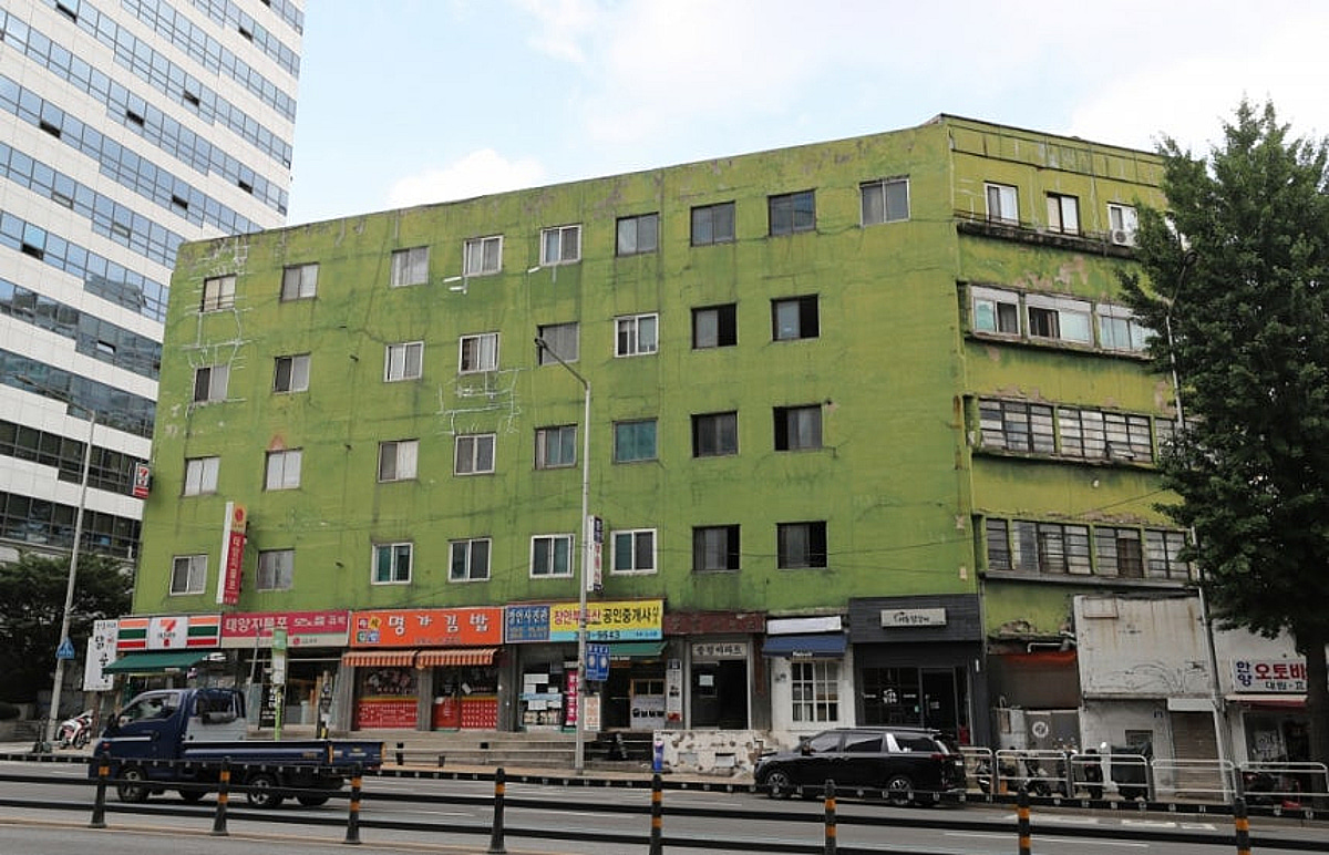 충정아파트 재개발, 서류 누락으로 입찰 유찰…두산건설 