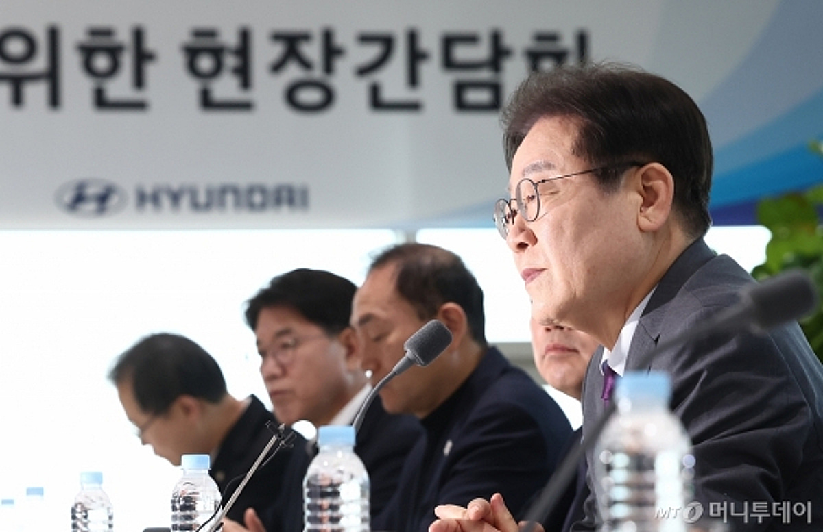 "전기차 공장서 한 공약인데"…세제 혜택 제외에 車 업계 '발끈'