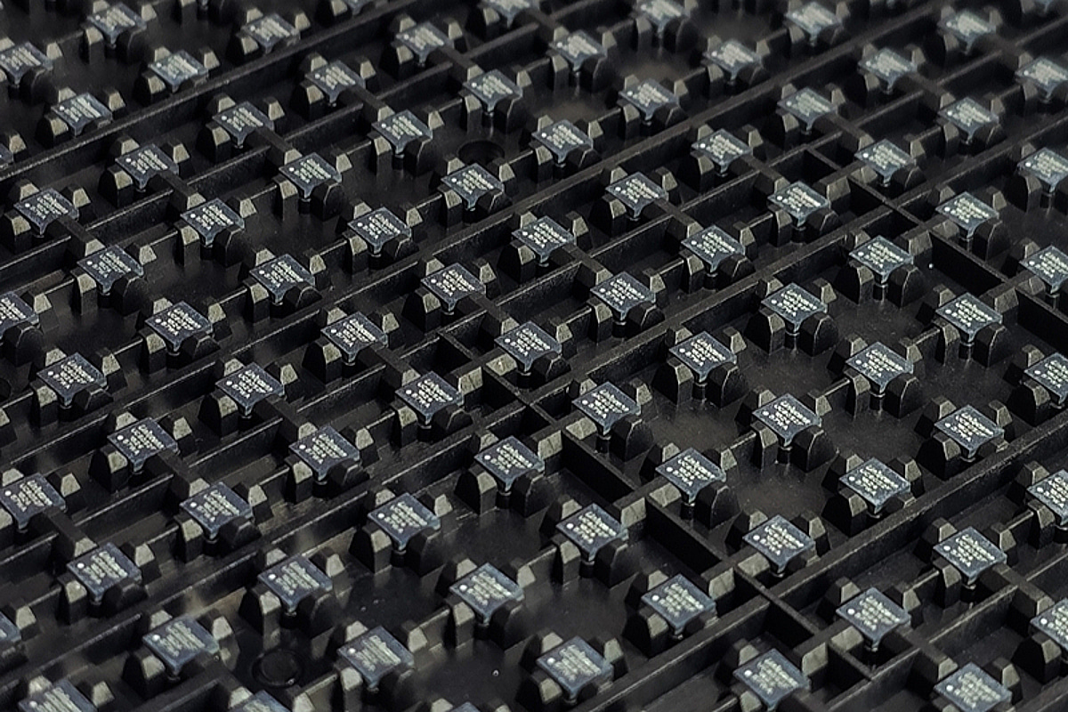 '초고속 무선 반도체' 유니컨, 185억 시리즈B 투자유치 - 뉴스 썸네일 이미지