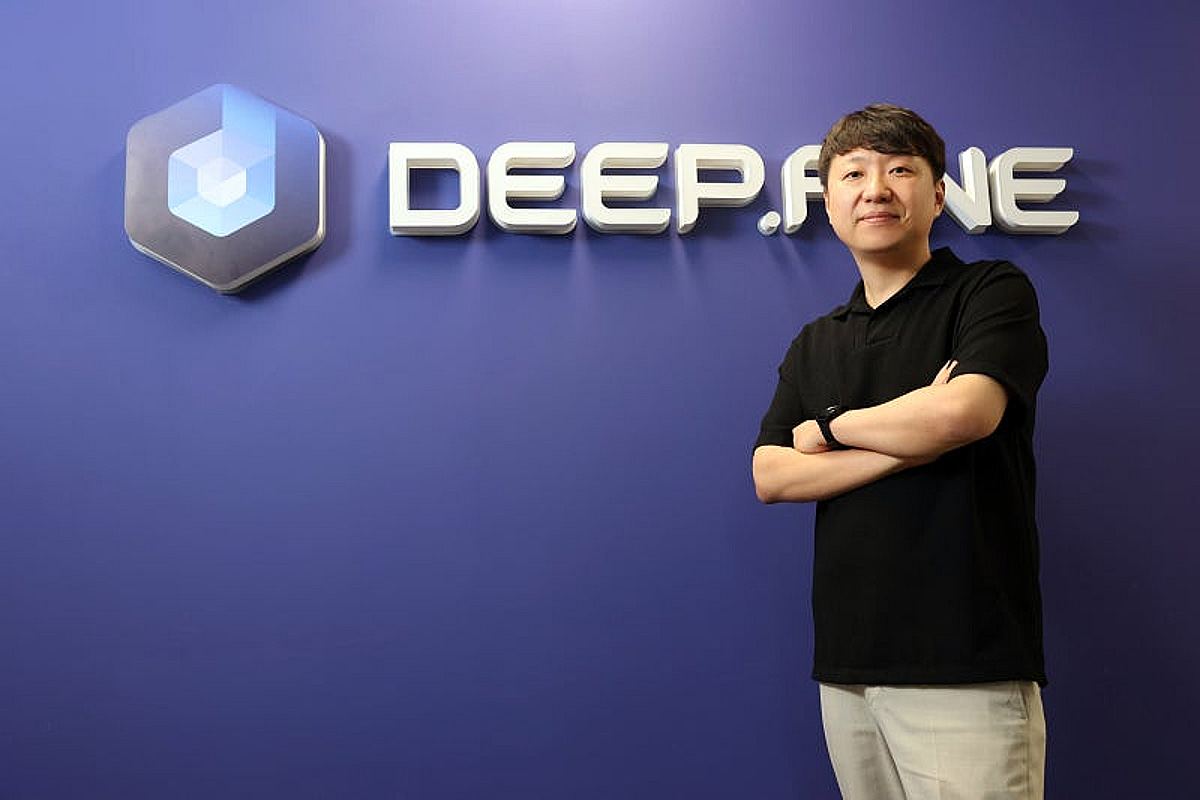 "바코드 스캐너 버렸다"... 스마트 글라스 하나 썼을 뿐인데 물류 혁명 - 뉴스 썸네일 이미지