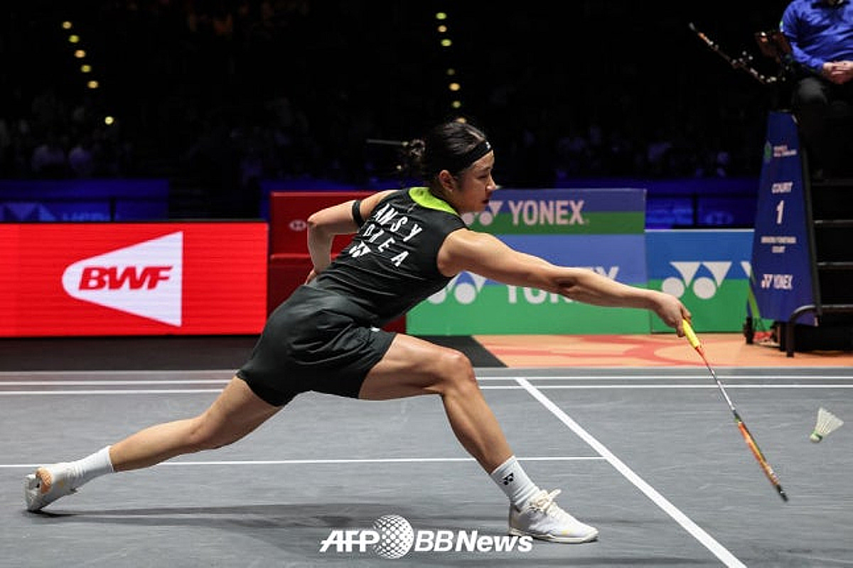 안세영, 왕즈이 '질식 수비' 맞불 작전에 당했다... '여제'의 NEW 전략 필요하다