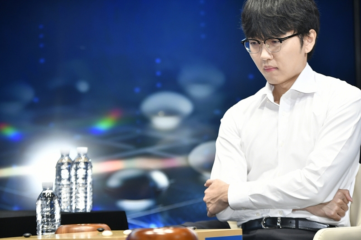 '인간이 드디어 AI 제압' 신진서는 답을 찾았다, '안전성+변수 억제' 카타고에 2-1 승리 - 머니투데이