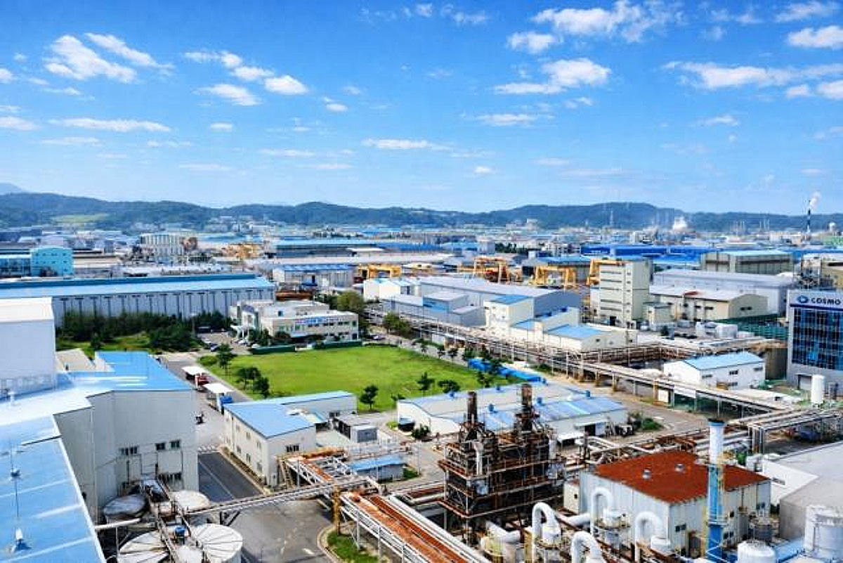 [더벨]코스모화학, 글로벌 최대 전구체 생산법인과 MOU