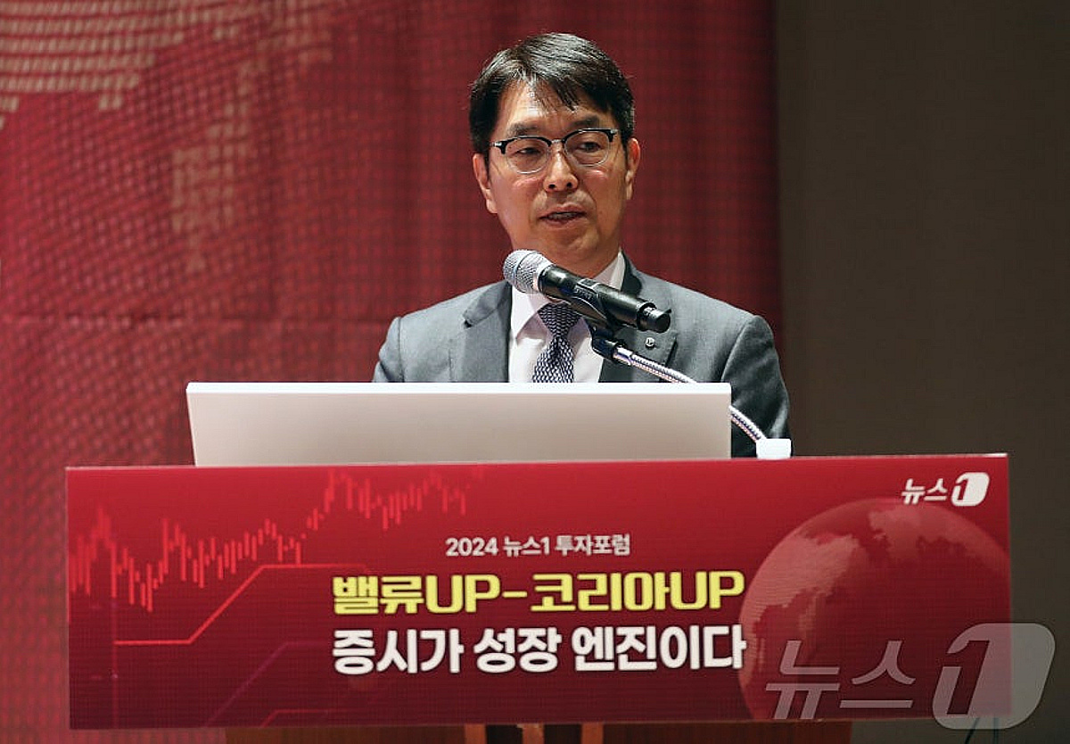 신한라이프 '톱3' 됐지만 배당은 '스톱'…재무통 CEO의 전략은?