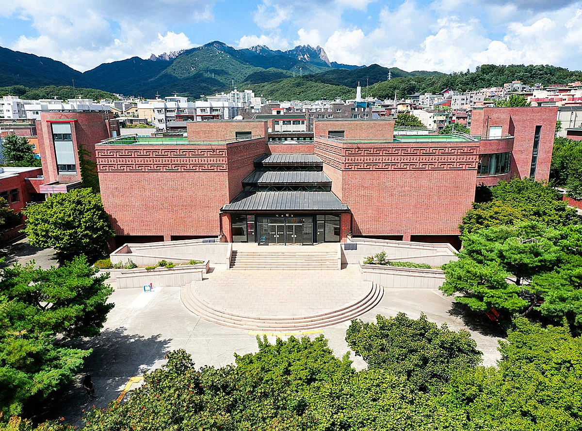 덕성여대, 'AI 기본교육과정 개발 지원사업' 선정…3억원 지원 - 머니투데이