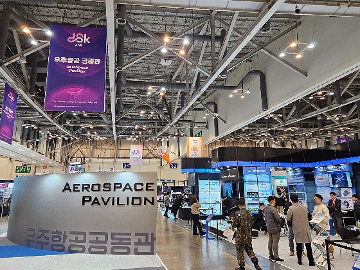 우주로 간 스타트업 기술 - 뉴스 썸네일 이미지