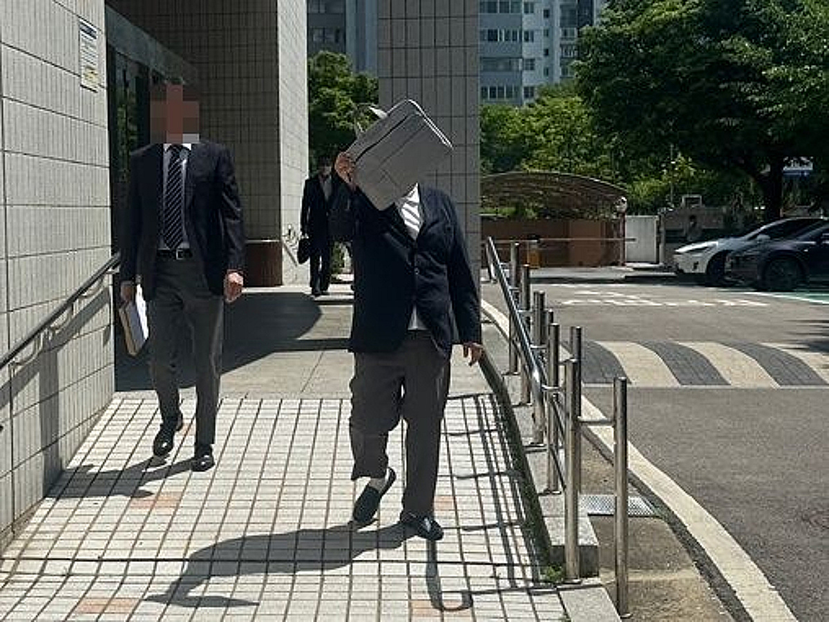 허위공시로 '주가조작 혐의'…기재부 차관보 출신 기업인 구속