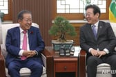 李 대통령·홍준표, 막걸리 회동…MB 제한조치 해제 등 거론