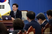 [속보]李대통령 "로봇·우주항공·바이오·방산 등 기존 반도체 버금가는 새 엔진 육성해야"