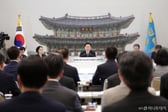 "5차례 정권 교체에  냉탕, 온탕"...'정책 잔혹사' 이제 그만