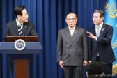 중폭 개각이라지만 절반의 쇄신...靑 컨트롤타워는 결국 '유임'