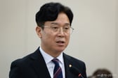 김영훈 "정년연장, 연내 꼭 입법해야… 정부안 조속히 발표"