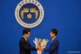 李대통령, 임광현 비서실장에 임명장 수여…강훈식 실장에 '공로패'