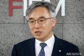 '박원순 피해자 신원노출' 정철승 변호사 2심 법정구속… 징역 1년6개월