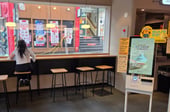 "배달 야식 꼬리표 뗀다"…bhc, 강남 한복판서 '올데이' 다이닝 실험[리얼로그M]