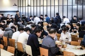 "한 끼 2만원 무서워" 공포가 된 점심 고민…직장인 다시 몰린 '5000원 구내식당'[핑거푸드]
