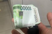 빗길에 넘어진 배달기사 울렸다...용돈 쥐여준 고객[오따뉴]