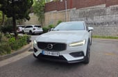 왜건 안 팔린다는 한국, 이 차는 살아남았다…볼보 V60 CC[메소드시승기]