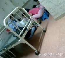 [MT리포트]1년내 숙식 제공되는 요양병원…술술 새는 건강보험