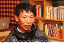 "평생 걸어 보니 길과 강과 삶은 하나였다"