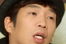 경찰 "MC몽, 브로커에 250만원 주고 병역 연기"