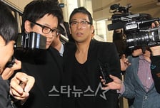 法, MC몽에 징역6월·집유1년·봉사120시간 '선고'