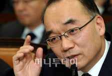 '종교인 과세' 장관님 말씀에 속타는 세제실