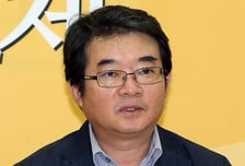 안도현 "공주가 여성을 대표하던 시절은 봉건사회"