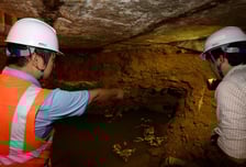 "싱크홀 남발하지 마세요"…폭·길이 2미터 넘어야