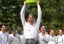 김무성도 '얼음물'… "朴대통령도 하길" 압박(?)