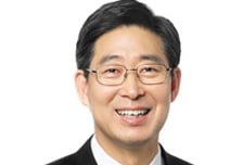 "韓, 13년째 초저출산국…700년 뒤 사라질 나라"