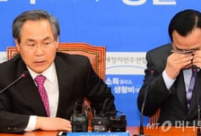 울보 총리?… 우윤근과 '동반눈물' 이완구