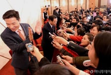 中 재계 총수들, "불러주신 것만도 영광입니다"