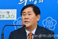최경환 "노동개혁 통과 안되면 정치권이 청년실업 책임져야"(상보)