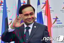 태국 총리도 반한 '태양의 후예'… 시청 독려 나서