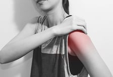 "명절증후군?"…돌처럼 뭉친 어깨 푸는 방법은?