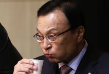 이해찬, 이재명 거취 질문에 "잘 몰라" 취재진 회피