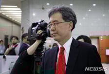 靑, '국제법 위반' 日에 맞불…"지소미아 모든 옵션 검토"