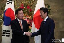 이총리 "문 대통령 만나시라" 제안에 아베 대답은