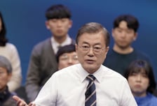 [국민과의 대화]솔직하게 유연하게, 그래도 국정은 '직진'