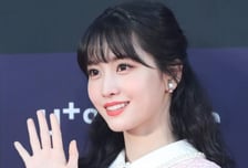 열애 인정한 트와이스 모모 "팬들 놀라게 해서 미안"(전문)