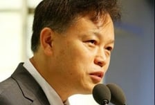 백용호위원장에 듣는 키코, 지주사논란