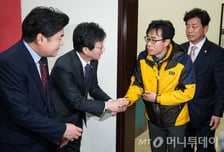 [현장+]유승민 "세월호 인양, 돈 문제 거론않겠다"