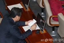[뷰300]'막장 드라마' 국회에서 보여주는 새누리